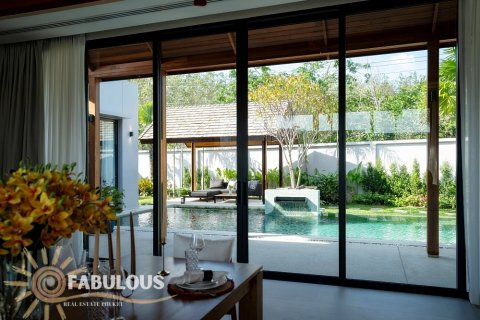 Villa in Bang Tao, Thailand 3 bedrooms № 179360 - photo 2
