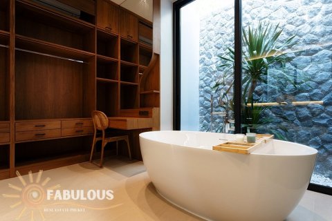 Villa in Bang Tao, Thailand 3 bedrooms № 179360 - photo 8