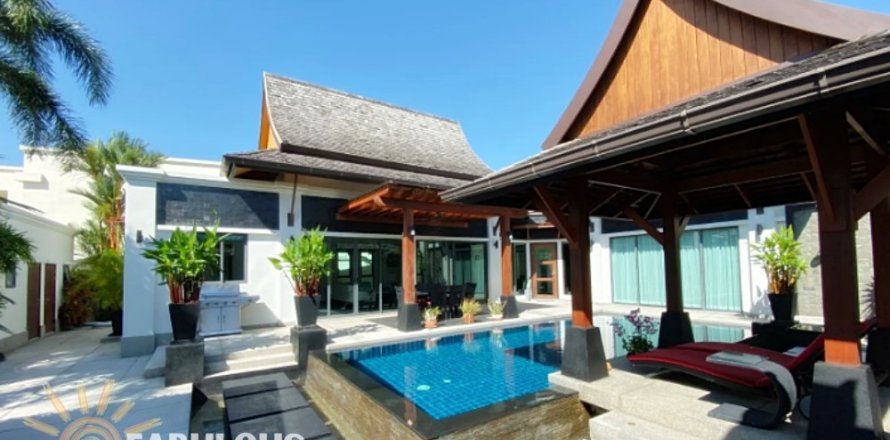 Villa in Bang Tao, Thailand 3 bedrooms № 179358