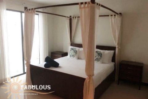 Villa in Bang Tao, Thailand 3 bedrooms № 179358 - photo 3