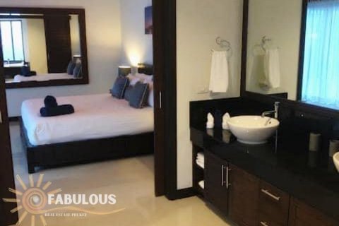 Villa in Bang Tao, Thailand 3 bedrooms № 179358 - photo 4