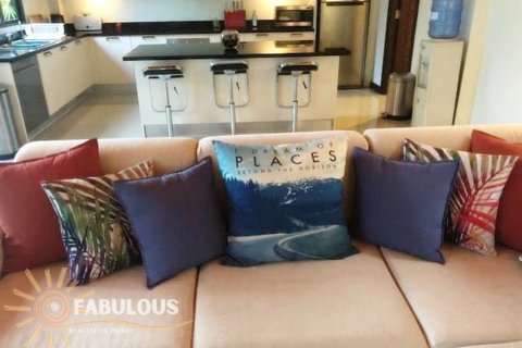 Villa in Bang Tao, Thailand 3 bedrooms № 179358 - photo 11