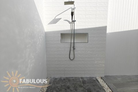Villa in Ko Kaeo, Thailand 4 bedrooms № 179361 - photo 5