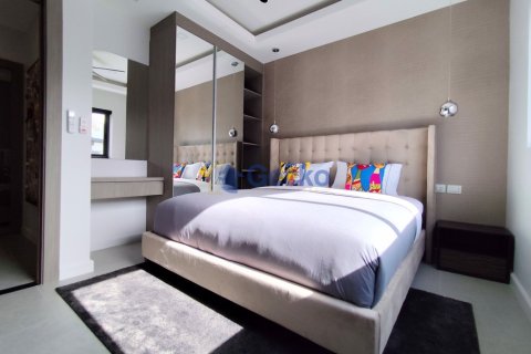 House in Pattaya, Thailand 3 bedrooms № 196391 - photo 10