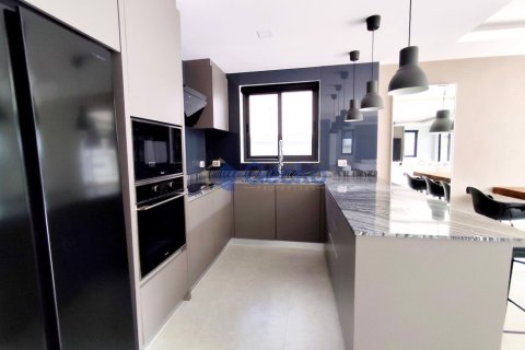 House in Pattaya, Thailand 3 bedrooms № 196391 - photo 6
