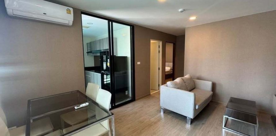 Кондоминиум с 2 спальнями в Банг-Кхо-Лаеме, Бангкок, Таиланд № 147689