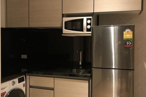 Студия в кондо в Клонг Тоэй, Бангкок, Таиланд № 147693 - фото 2