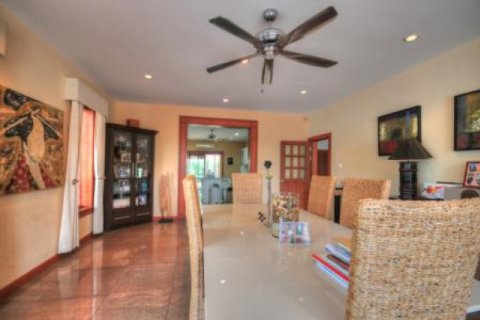 Villa à Hua Hin, Thaïlande 5 chambres № 193343 - photo 4
