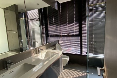 Condo in Huai Khwang, Bangkok, Thailand, 2 bedrooms  № 138175 - photo 16