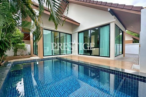 House in Pattaya, Thailand 2 bedrooms № 198131
