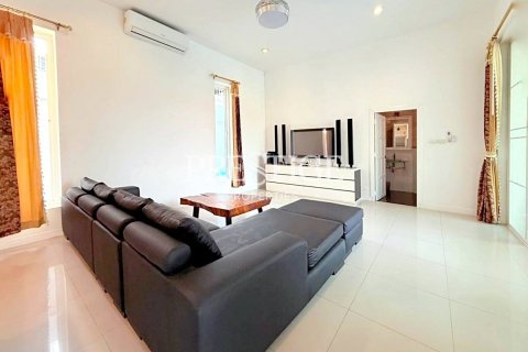 House in Pattaya, Thailand 3 bedrooms № 198137 - photo 3