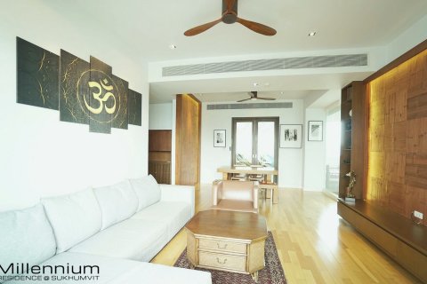 Кондоминиум с 2 спальнями в Клонг Тоэй, Бангкок, Таиланд № 148065 - фото 3