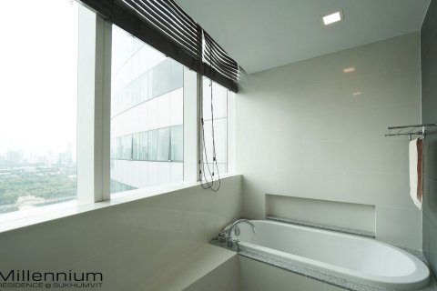 Кондоминиум с 2 спальнями в Клонг Тоэй, Бангкок, Таиланд № 148065 - фото 8