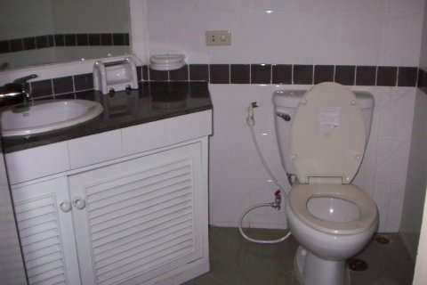 Кондоминиум с 3 спальнями в Бангкоке, Таиланд № 143738 - фото 6