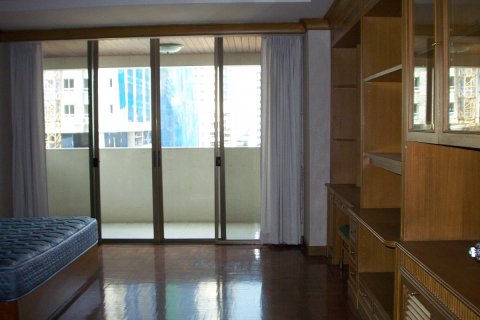 Кондоминиум с 3 спальнями в Бангкоке, Таиланд № 143738 - фото 2