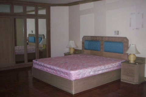 Кондоминиум с 3 спальнями в Бангкоке, Таиланд № 143738 - фото 5