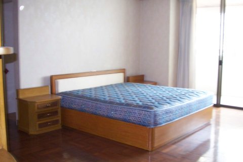 Кондоминиум с 3 спальнями в Бангкоке, Таиланд № 143738 - фото 3