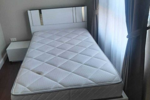 Condo à Huai Khwang, Bangkok, Thaïlande, 5 chambres  № 164655 - photo 4