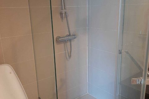 Condo à Huai Khwang, Bangkok, Thaïlande, 5 chambres  № 164655 - photo 7