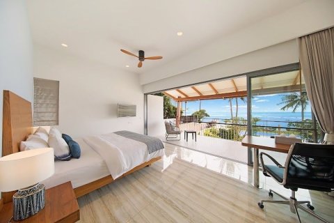 Villa in Ko Samui, Thailand 4 bedrooms № 164658 - photo 13