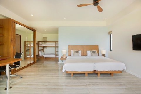 Villa in Ko Samui, Thailand 4 bedrooms № 164658 - photo 17