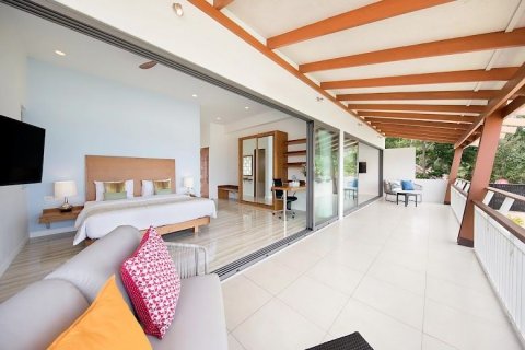 Villa in Ko Samui, Thailand 4 bedrooms № 164658 - photo 18