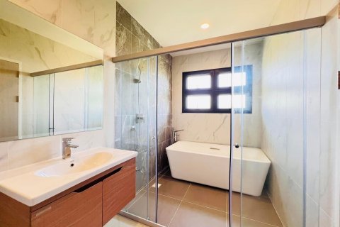 Maison à Phuket, Thaïlande 4 chambres № 164653 - photo 7