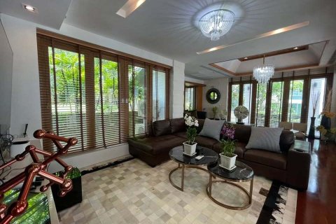 Дом в Паттайе, Таиланд с 5 спальнями  № 167479 - фото 13