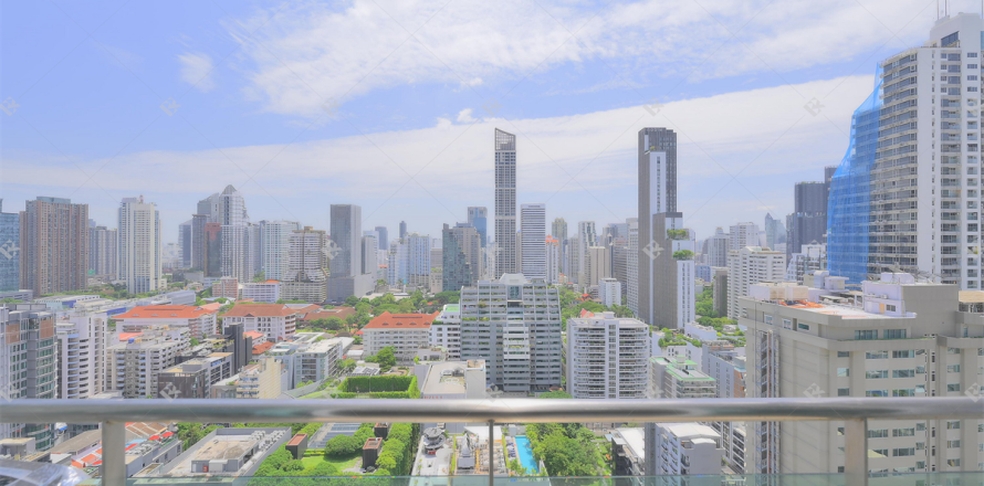 Condo à Bangkok, Thaïlande, 2 chambres  № 233196