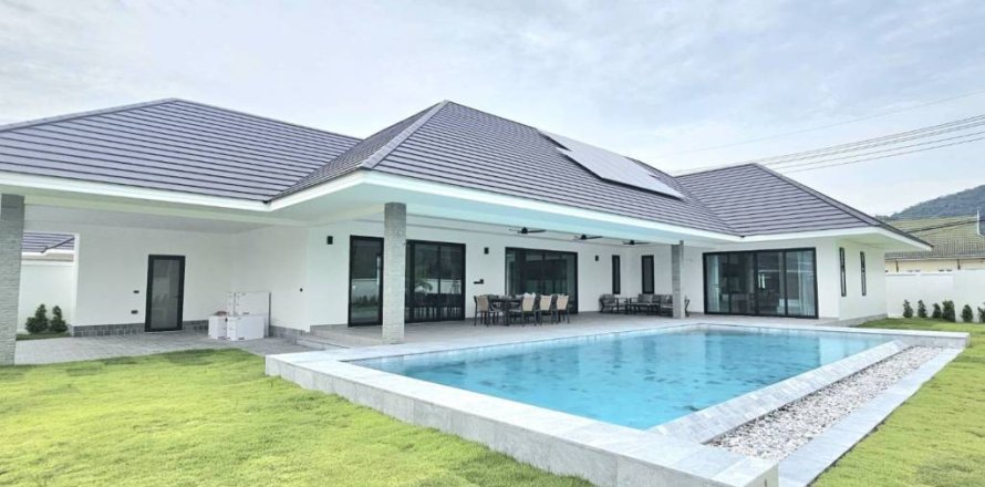 Villa in Hua Hin, Thailand 3 bedrooms № 146761