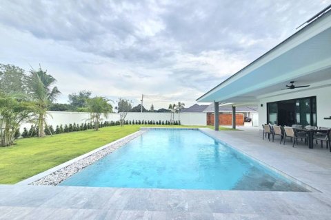 Villa in Hua Hin, Thailand 3 bedrooms № 146761 - photo 5
