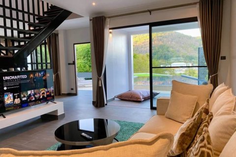 Villa in Rawai, Thailand 9 bedrooms № 156276 - photo 3