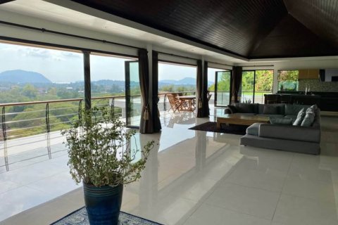 Villa in Rawai, Thailand 9 bedrooms № 156276 - photo 4