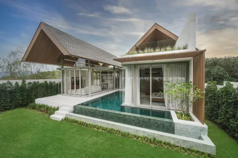 Villa in Phuket, Thailand 3 bedrooms № 156270 - photo 1