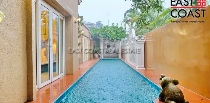 Casa de 3 dormitorios en Pattaya, Tailandia № 212192