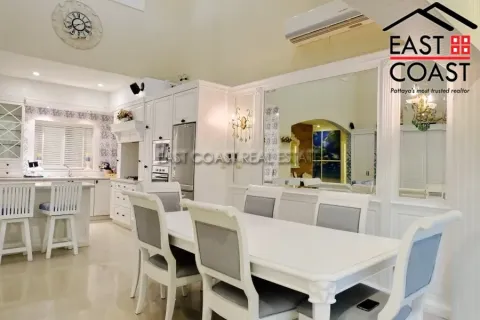 Casa de 3 dormitorios en Pattaya, Tailandia № 212192 - foto 12