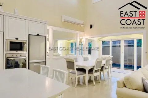 Casa de 3 dormitorios en Pattaya, Tailandia № 212192 - foto 10