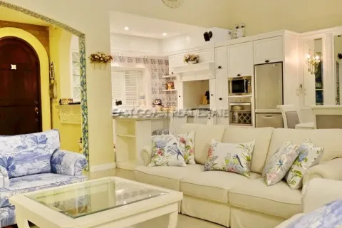 Casa de 3 dormitorios en Pattaya, Tailandia № 212192 - foto 8