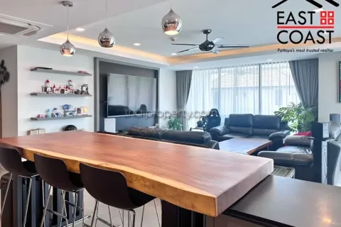 Condominio de 3 dormitorios en Jomtien Beach, Pattaya, Tailandia № 212198 - foto 12