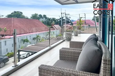 Condominio de 3 dormitorios en Jomtien Beach, Pattaya, Tailandia № 212198 - foto 23