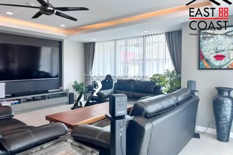 Condominio de 3 dormitorios en Jomtien Beach, Pattaya, Tailandia № 212198 - foto 4