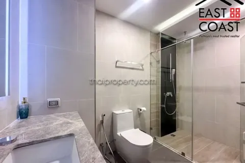 Condominio de 3 dormitorios en Jomtien Beach, Pattaya, Tailandia № 212198 - foto 20