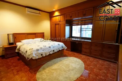 Casa de 3 dormitorios en Pattaya, Tailandia № 212197 - foto 16