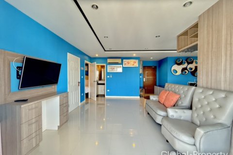 Condo in Pattaya, Thailand, 4 bedrooms  № 170426 - photo 11