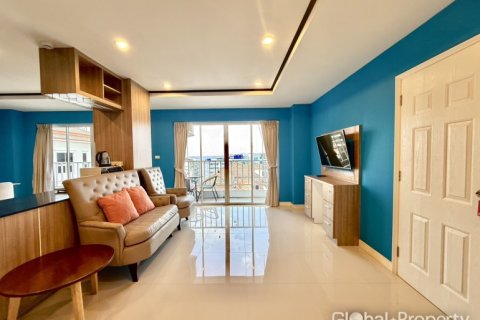Condo in Pattaya, Thailand, 4 bedrooms  № 170426 - photo 9