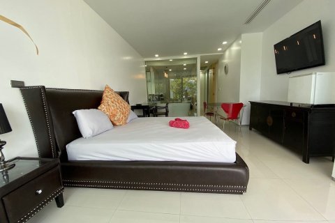 Townhouse in Patong, Thailand 3 bedrooms № 134014 - photo 17