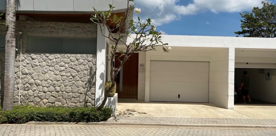 Townhouse in Patong, Thailand 3 bedrooms № 134014