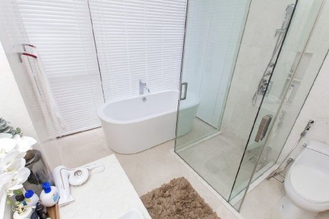 Condo à Mai Khao, Thaïlande, 3 chambres № 139637 - photo 15