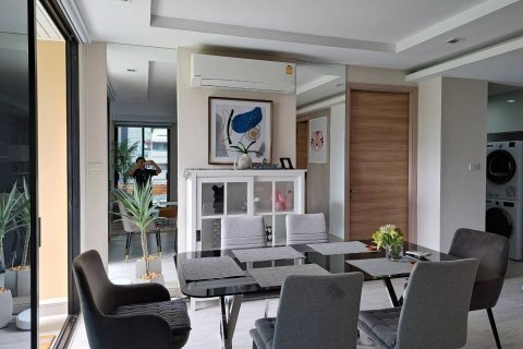 Condo in Bangkok, Thailand, 2 bedrooms  № 143067 - photo 3