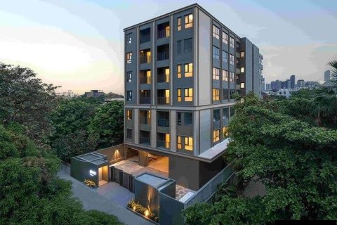 Condo in Phra Khanong, Bangkok, Thailand, 2 bedrooms  № 143045 - photo 1